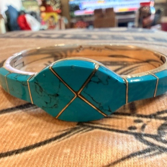 Taxco Vintage Turquoise and Silver cuff Bracelet - Picture 2 of 12